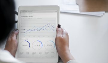Quảng cáo kỹ thuật số chiếm 50% thị phần trong năm 2020 quảng cáo kỹ thuật số