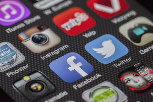 Cập nhật chức năng mới Facebook – tìm người cố vấn cho Group chức năng mới Facebook