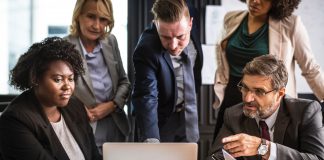 Marketing trực tiếp là gì? 6 công cụ Marketing trực tiếp không bao giờ lỗi thời marketing trực tiếp 01