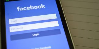 Hướng dẫn tạo quảng cáo trên Facebook từ A đến Z (Phần 2) Sau khi đã có một lượng lớn bạn bè cũng như người theo dõi trang Facebook cá nhân. Điều bạn cần chính là có cách bán hàng online trên Facebook hiệu quả nhất. Vậy cách bán hàng online trên Facebook là tốt nhất đối với trang các nhân thì mời bạn đọc tiếp. • Trước khi bán hàng bạn có thể đăng một status thông báo với mọi người là bạn đang chuẩn bị kinh doanh mặt hàng sản phẩm đó, nêu ra đặc điểm sản phẩm của bạn có gì nổi trội và cuối cùng là mong mọi người ủng hộ. • Tiếp theo bạn sẽ đăng hình các sản phẩm bạn muốn bán lên. Cần đâu tư hình ảnh chân thật nhưng không kém sự thu hút và chất lượng. Những chiếc điện thoại bây giờ sẽ dễ dàng giúp bạn có những con ảnh mà không cần đầu tư chụp bằng máy cơ. • Tuy nhiên, không đăng quá nhiều bài viết về bán hàng trong một ngày. Điều này dễ thấy ở những người bán quần áo và mỹ phẩm. Khi bạn đăng quá nhiều như vậy người ta sẽ thấy bị làm phiền và có thể bỏ theo dõi bạn hay thậm chí unfriend. • Xem kẽ giữa bài viết bán hàng là những bài viết chia sẻ kiến thức, thông tin. Vd: bạn bán mỹ phẩm thì có thể chia sẻ cách làm đẹp bằng sản phẩm thiên nhiên …. Điều này sẽ làm cho khách hàng thấy tin tưởng bạn hơn. Hãy là chuyên gia về mặt hàng bạn đang kinh doanh nhé. • Đối với kinh doanh online thì hình ảnh là rất quan trọng. Hình ảnh đẹp bắt mắt thì mới thu hút được khách hàng. Vì vậy hãy chăm chút cho mỗi bài đăng bán hàng của mình nhé. Sự tin tưởng bắt đầu từ tính chuyên nghiệp. Không chỉ là hình ảnh, nhưng chiếc video cũng sẽ giúp bạn tăng lượt tương tác rất tốt đấy nhé. • Hạn chế lấy hình có sẵn trên mạng. Hãy cố gắng tự chụp lấy sản phẩm của mình. Tuy nó không được đẹp lung linh nhưng bù lại những hình ảnh chân thực nhất và đặc biệt là nó không đụng hàng. Mình dám cá rằng với sản phẩm bạn đang bán đó thì có tới hơn một nữa người kinh doanh đang sử dụng hình có sẵn rồi. Sự khác biệt đến từ điều đơn giản nhất. • Nếu được thì với mỗi bài đăng hãy cố gắng làm seeding để tạo hiệu ứng và tin tưởng cho khách hàng. Đâu có ai muốn đi mua hàng ở một chỗ “vắng như chùa bà đanh” đúng không? • Chỉ như vậy thôi là bạn có thể bán được hàng rồi. Tuy nhiên để bán được nhiều thì bạn cần phải tạo cho khách hàng sự tin tưởng nữa. Với một số cách để tạo sự tin tưởng là: Đăng ảnh hậu trường chân thật từ mỗi lần bạn lấy đi hàng để tăng độ uy tín, các review cũng như feedback của khách hàng.... • Sử dụng Live Stream để bán hàng là một cách bán hàng online trên Facebook hiệu quả nhất mà hiện nay mọi shop kinh doanh đều sử dụng. Đây là một tính năng khá hữu ích giúp bạn tương tác với khách hàng ở thời gian thực. Hãy nghiên cứu nó xem sao nhé. Ngoài ra để kinh doanh thành công thì bạn phải còn dựa vào rất nhiều yếu tố như sản phẩm, cách bạn tư vấn – chăm sóc khách hàng … Tuy nhiên trên đây là những bước nền tảng và cách bán hàng online trên Facebook tối ưu nhất để công việc kinh doanh thành công. Vì vậy, bài viết bày tuy rất nhiều cách tốt ưu nhưng bạn cũng cần tham khảo và chọn lọc những cách phù hợp với bạn hay shop của bạn nhất nhé. Chúc các bạn thành công!!!
