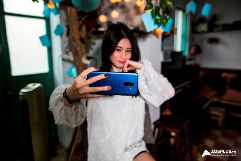 mẹo chụp ảnh selfie 01
