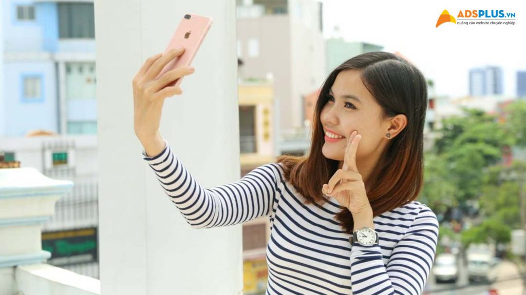 mẹo chụp ảnh selfie 03
