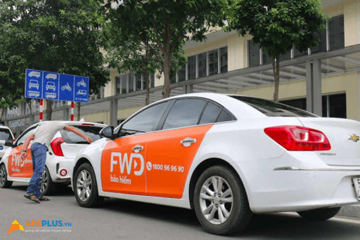 quảng cáo trên xe hơi 01