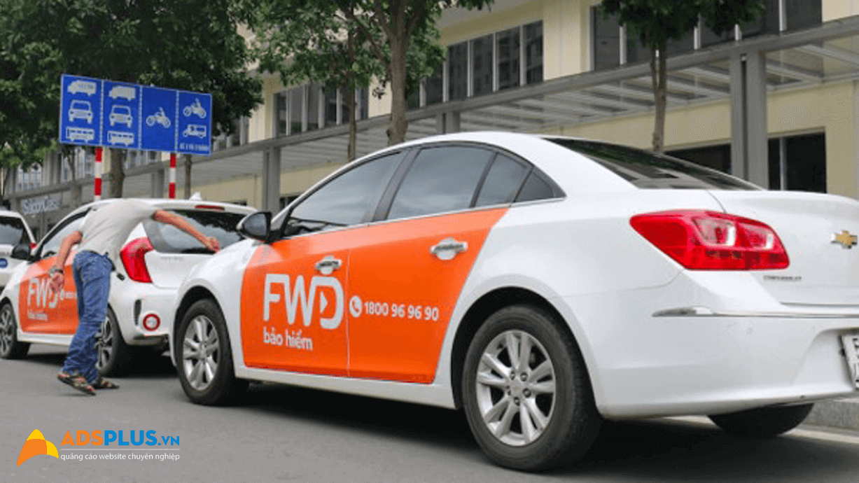 quảng cáo trên xe hơi 02