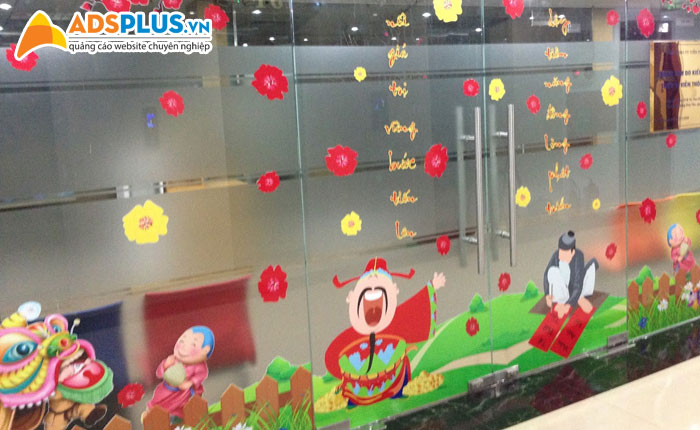trang trí tết cửa hàng