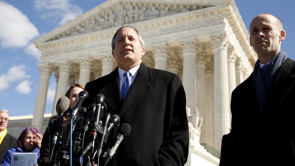 Bộ trưởng Tư pháp Texas Ken Paxton