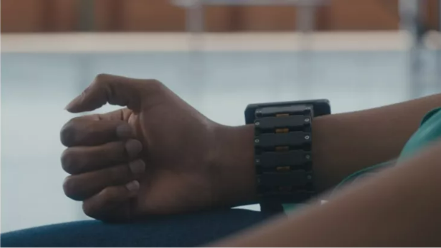 facebook ra mắt smartwatch
