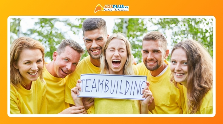 Truyền thông qua sự kiện nội bộ